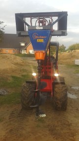 Půdní vrták za traktor